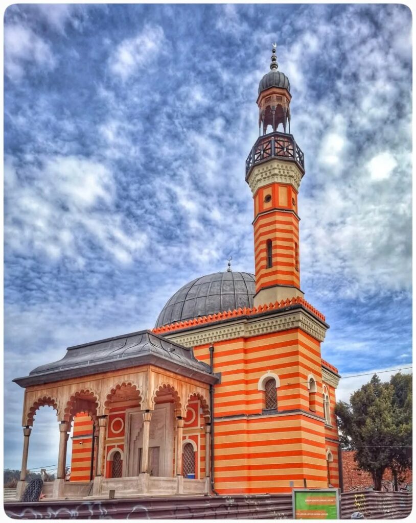 Behram_begova_dzamija_Sarena_tuzla_5.maj2025_1azz